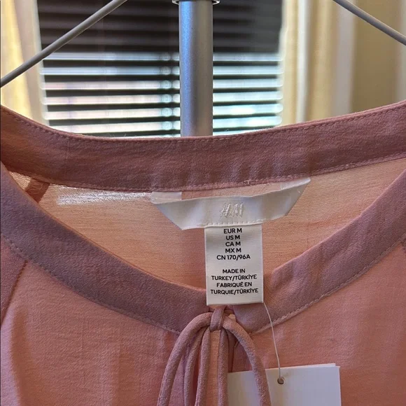 H&M Ruffled Blouse - Picture 4 of 5